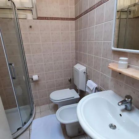 Queen Ernesta Vi. Apartament Rovinj